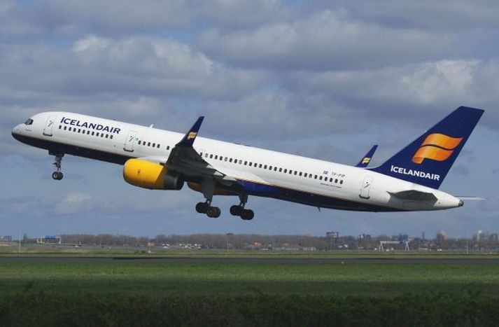 Icelandair tekur þriggja milljarða lán.