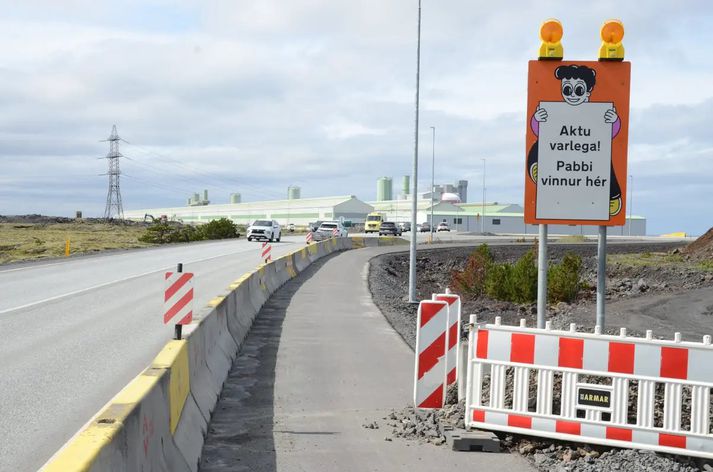 Hámarkshraðinn fer niður í 50 km/klst þegar keyrt er í gegnum vinnusvæðið.