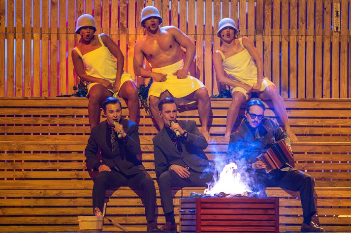 Finnarnir í KAJ sem keppa fyrir hönd Svíþjóðar eru langlíklegastir til að sigra Eurovision í kvöld.