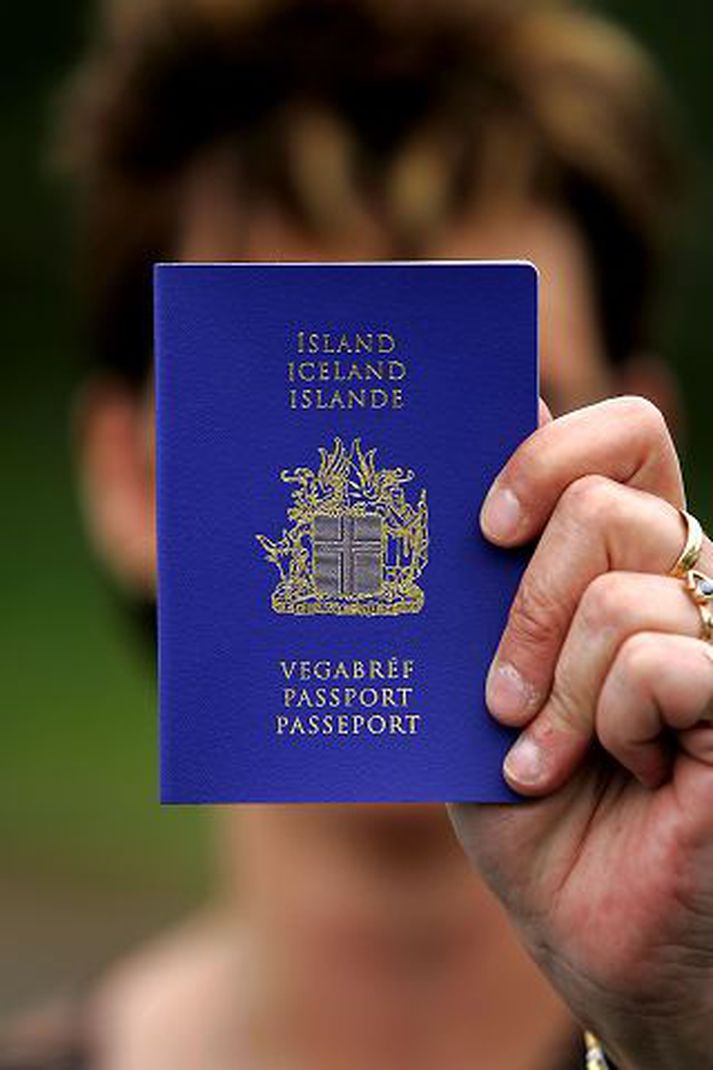 Nýju vegabréfin Mikið hefur verið um breytingar í afgreiðslu vegabréfa síðustu mánuði, fyrst með rafrænu vegabréfunum og nú með styttingu biðtíma. 
