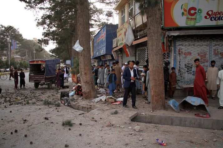 Verksummerki eftir aðra sprengjuárás í Afganistan í dag, þessa í borginni Herat. Fjórir særðust þar. Ofbeldi hefur færst í aukana eftir ákvörðun Bandaríkjastjórnar um að seinka því að draga herlið sitt frá landinu.