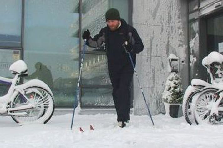 Sírnir á skíðunum góðu.