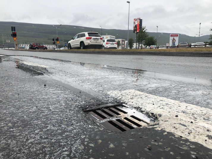 Þetta niðurfall hefur ekki haft mikið að gera undanfarin mánuð eða svo, þangað til í dag.