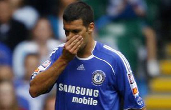 Michael Ballack hefur beðist afsökunar á rauða spjaldinu sem hann fékk í dag en þarf að taka út þriggja leikja bann