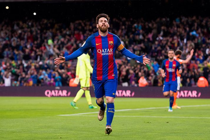 Messi skoraði tvö mörk áður en hann var tekinn af velli.