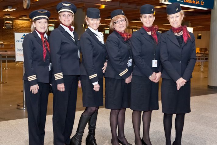 Áhöfnin á flugi Icelandair til Glasgow í morgun, frá vinstri: Stefanía Bergmann Magnúsdóttir flugmaður, Linda Gunnarsdóttir flugstjóri, Brynja Nordquist, Björg Valdimarsdóttir, Jenný María Jónsdóttir og Hrönn Geirlaugsdóttir flugfreyjur.