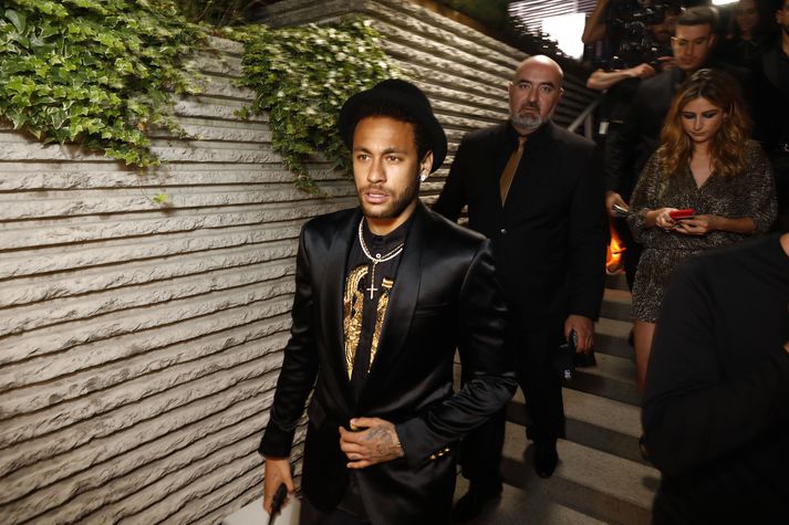 Neymar finnst gaman að tjútta.