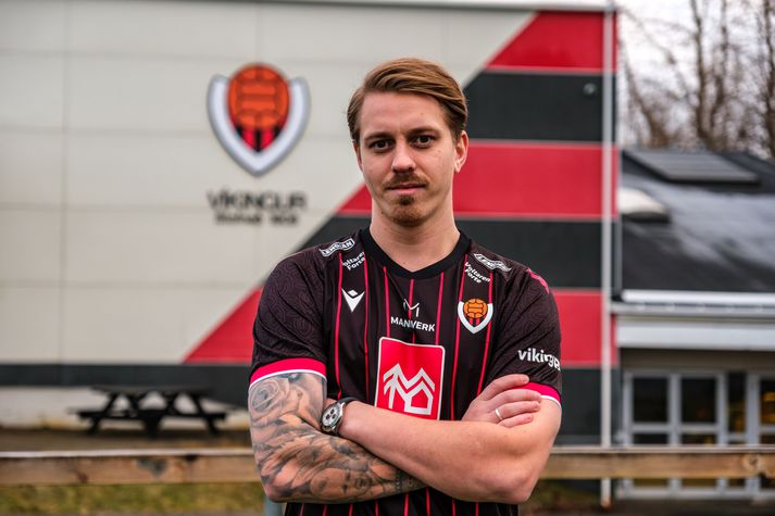 Elías Már Ómarsson er mættur í Víkina.