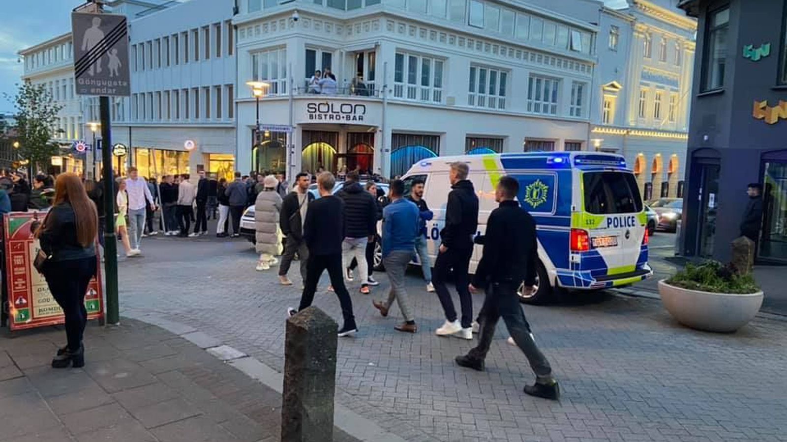 Bjó sér til vopn með því að setja steinhellu í sokk