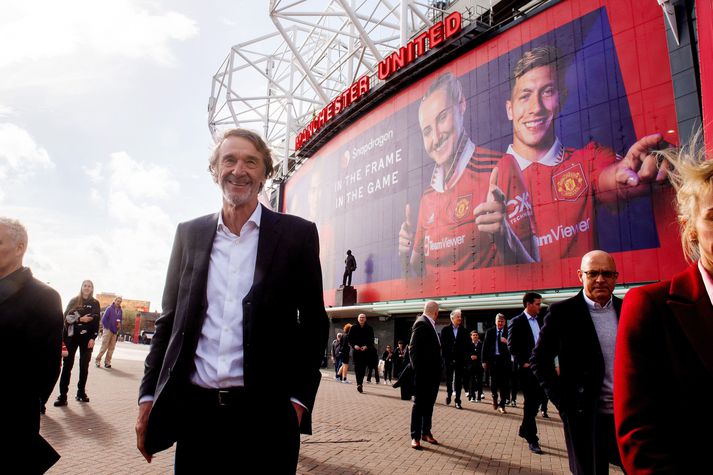 Sir Jim Ratcliffe er orðinn einn af eigendum Manchester United og hann vill gjörbylta Old Trafford svæðinu.