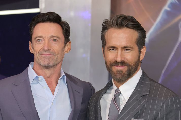 Þeir Hugh Jackman (t.v.) og Ryan Reynolds munu leika saman í þriðju kvikmyndinni um Deadpool.