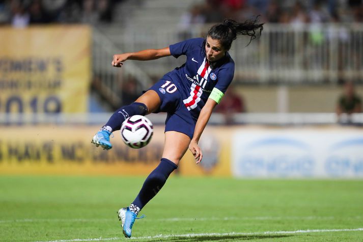 Nadia Nadim í PSG-búningnum.