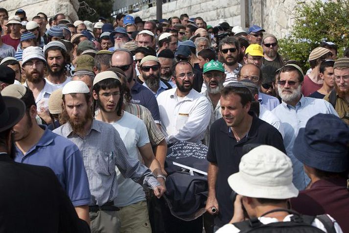 Leiðtogar Ísraels sögðu árásina ekki hafa áhrif á viðræðurnar og hvöttu landtökumenn til að sýna stillingu.nordicphotos/AFP