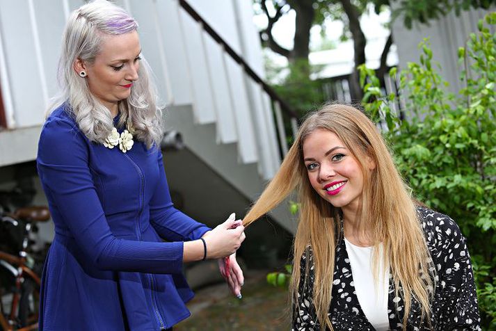 Hildur Kristín Stefánsdóttir, eigandi Neko, krítar Guðrúnu Gígju.