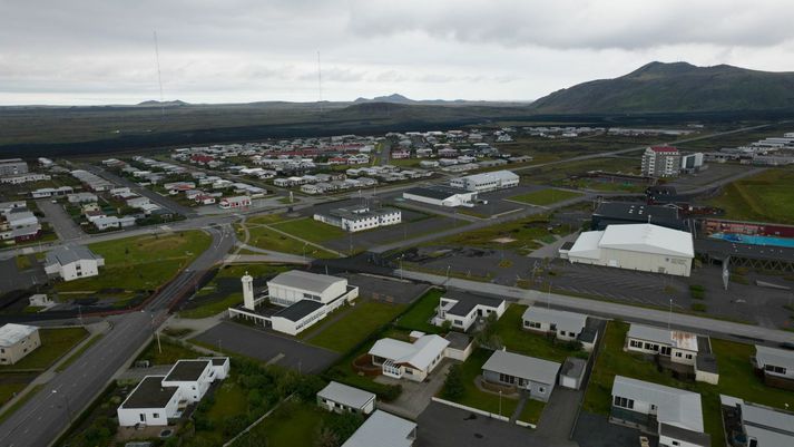 Bæinn var rýmdur í nóvember í fyrra vegna jarðhræringa og yfirvofandi eldgoss. 