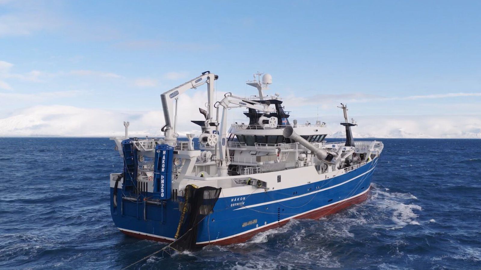 Snarpri en verð­mætri loðnu­ver­tíð að ljúka