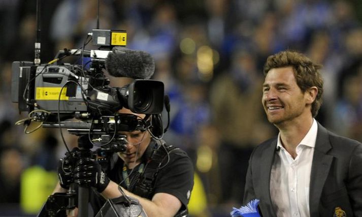 Chelsea hefur ráðið Andre Villas-Boas frá Portúgal sem knattspyrnustjóra liðsins og skrifar hann undir samning til þriggja  ára.