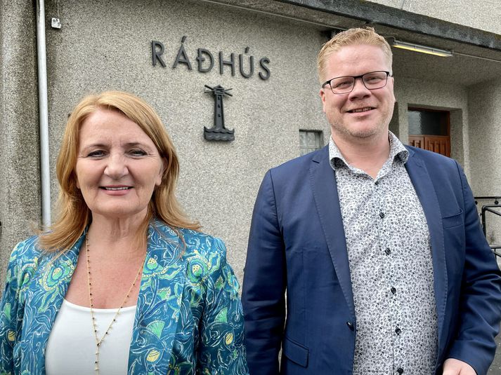 Rósa Guðbjartsdótti oddviti Sjálfstæðisflokksins og Valdimar Víðisson oddviti Framsóknarflokksins í Hafnarfirði. Saman mynda þau meirihluta í bæjarstjórn