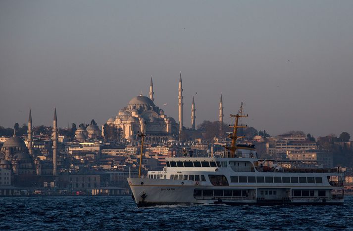 Frá Istanbúl þar sem íranskur sjónvarpsstjóri var myrtur í gærkvöldi.