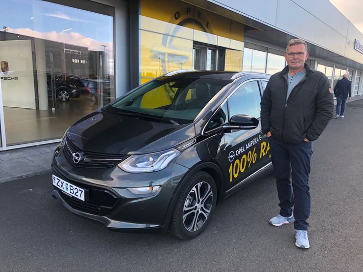 Pétur Lár fékk afnot af Opel Ampera-e en hann var sannspárri en hinir þúsund lesendurnir sem spreyttu sig.