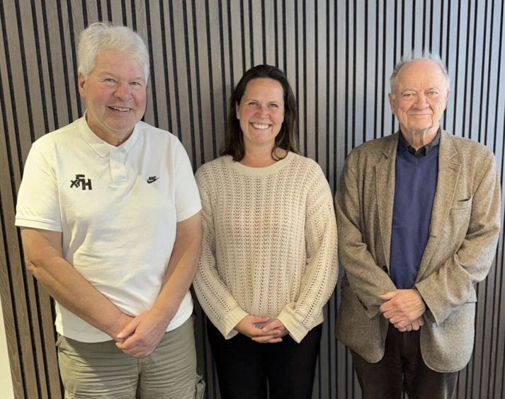 Ólafur Þ. Harðarson, Sigrún Helga Lund og Þorkell Helgason skipuðu starfshópinn. Hann leggur til breytingar sem myndu færa fjögur þingsæti í Suðvesturkjördæmi og fjölga jöfnunarsætum úr níu í 27.