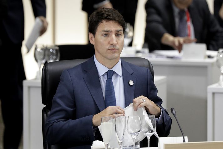 Trudeau hefur verið á hálum ís vegna ásakana um að hann hafi haft óeðlileg afskipti af meiriháttar spillingarmáli.