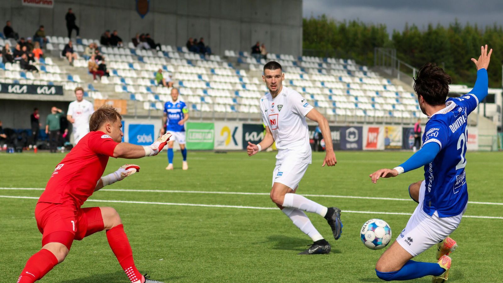 Fram - ÍBV | Bæði vilja svara fyrir erfið töp