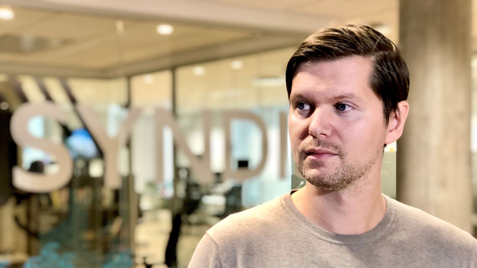 Tók hálf­tíma að þróa full­komna eftir­líkingu af rödd Höllu