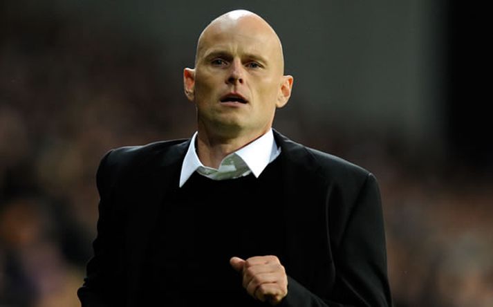 Ståle Solbakken var í gær rekinn úr starfi sínu sem þjálfari þýska fótboltaliðsins Köln.