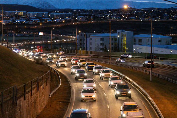 Árásin átti sér stað við Hafnafjarðarveg.