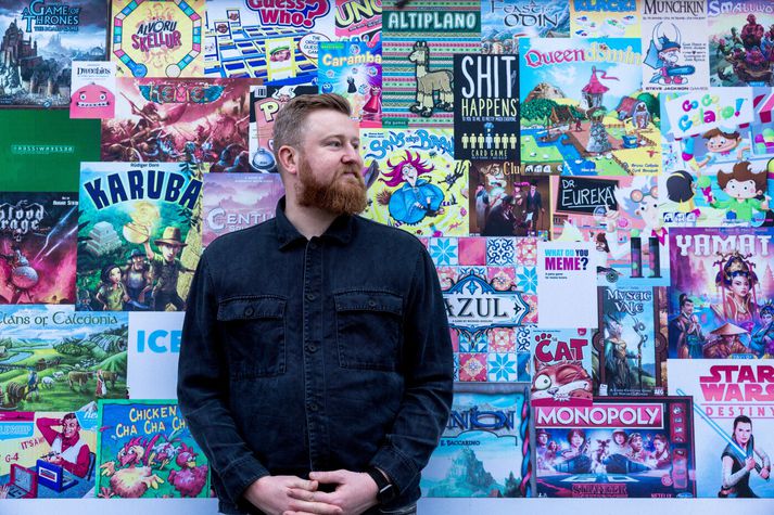 Það komast fáir með tærnar þar sem Þorvaldur Guðjónsson, alltaf kallaður Valdi, hefur hælana í spilamennsku. Valdi er viðburðarstjóri Spilavina og veit hvernig vinnustaðir geta áunnið margt með því að nýta spil sem hópefli.