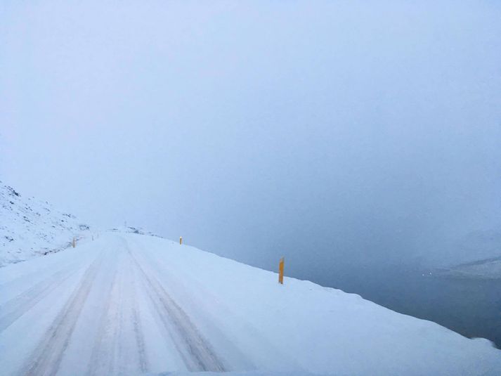 Það er um að gera að fylgjast vel með færð á vegum í dag.