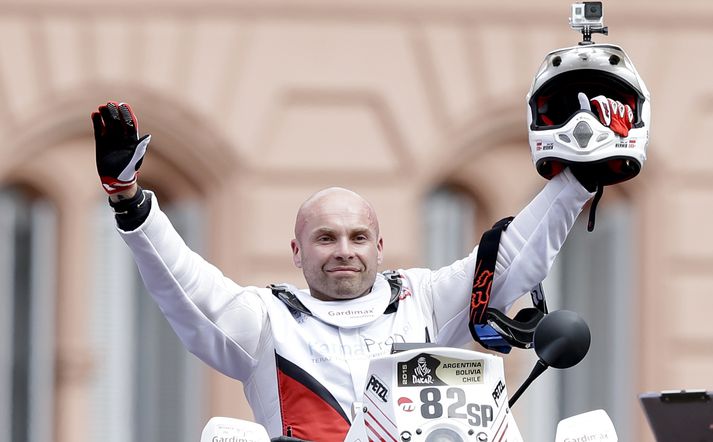 Pólverjinn Michal Hernik lést á þriðja degi París-Dakar keppninnar.