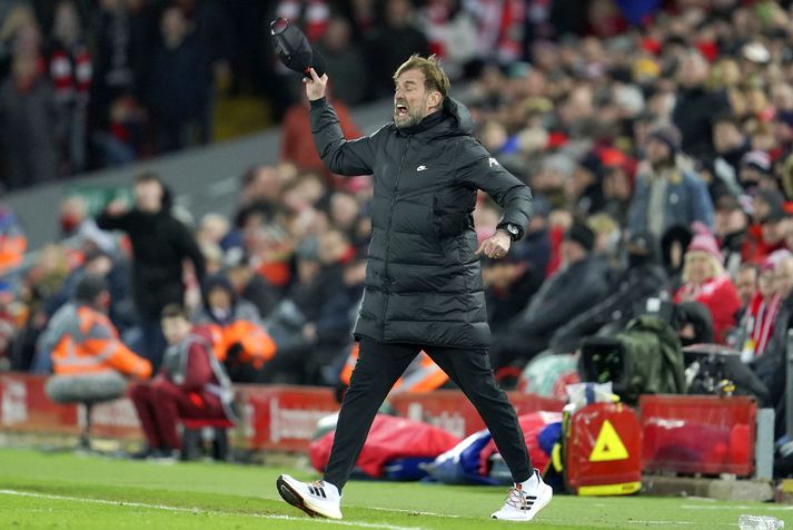 Jürgen Klopp á hliðarlínunni á Anfield í gærkvöldi.