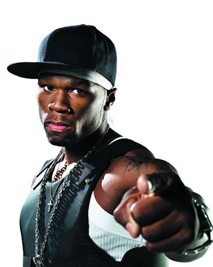 Rapparinn 50 Cent vill ólmur gera dúett með Susan Boyle og bjóða henni út á lífið.