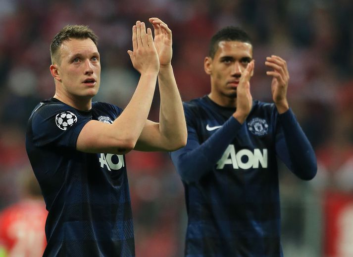 Phil Jones og Chris Smalling fara með Englandi á HM.