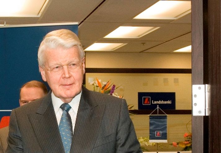 Ólafur Ragnar Grímsson mærði Björgólf Thor árið 2002.
