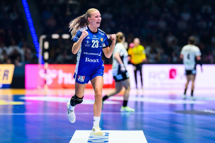 Dana Björg mun hafa mikið að gera gegn Serbíu í kvöld. 