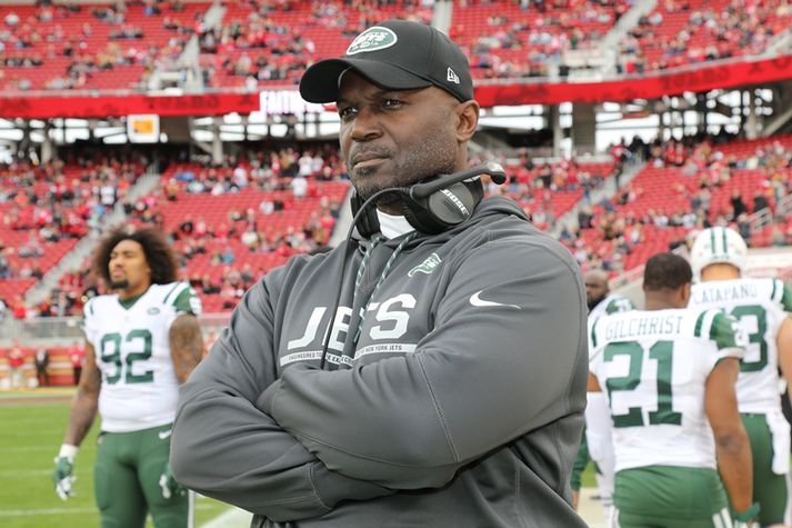 Todd Bowles er fyrstur til þess að ráða konu í þjálfarateymið sitt.