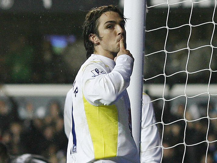 Niko Kranjcar fagnar öðru marki sínu í kvöld.
