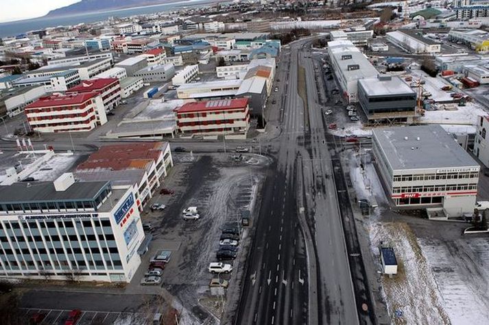 Myndin sýnir Grensásveg norðan Miklubrautar. Breytingin sem um ræðir er fyrirhuguð sunnan Miklubrautar.