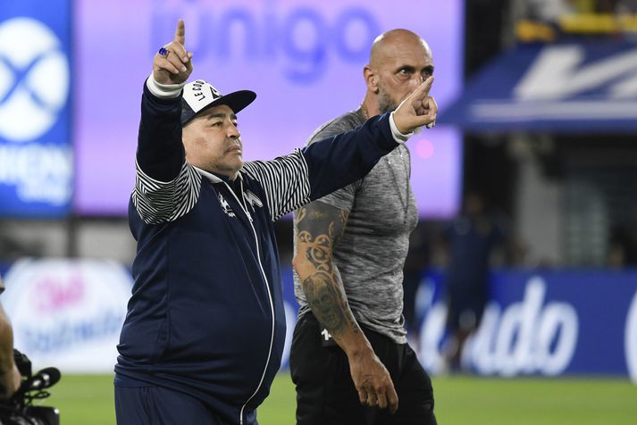 Diego Maradona hefur stýrt Gimnasia y Esgrima síðan í fyrra.