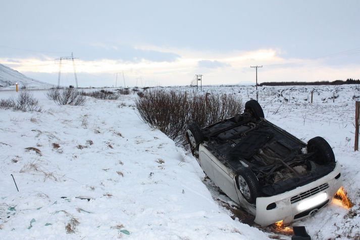 Ökumaðurinn slasaðist ekki.