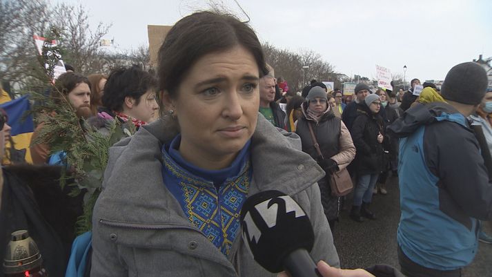 Úkraínsk kona var hrærð yfir stuðningi Íslendinga á mótmælunum í dag.