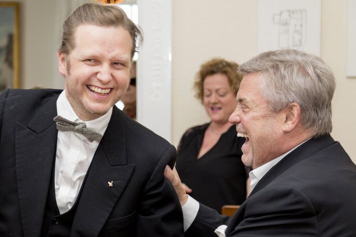 Ragnar Kjartansson, nýr borgarlistarmaður, og Kristján Jóhannsson óperusöngvari við athöfnina í Höfða í Reykjavík í gær. 