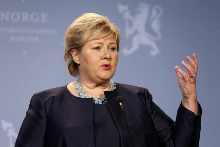 Erna Solberg, forsætisráðherra Noregs. Ríkisstjórn hennar íhugar rafrænt eftirlit með hælisleitendum.