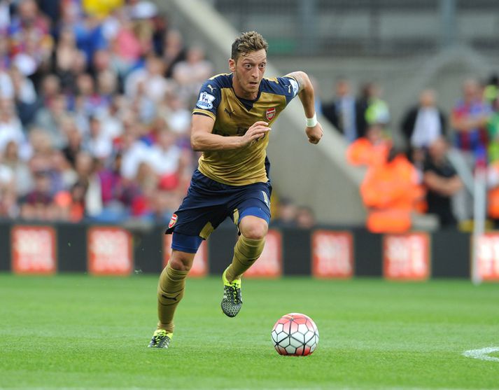 Özil í leik með Arsenal gegn Palace á dögunum.