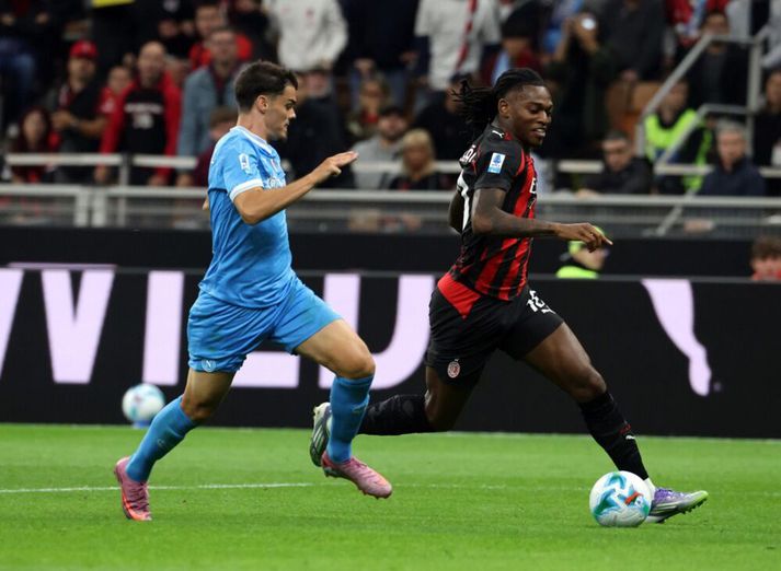 Rafael Leao skoraði bæði mörk AC Milan í kvöld