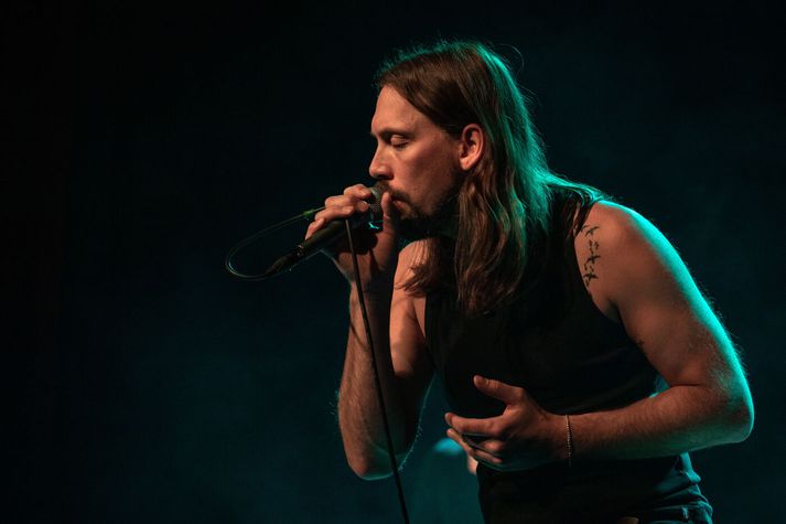 Stebbi Jak er söngvari hljómsveitarinnar Dimmu.