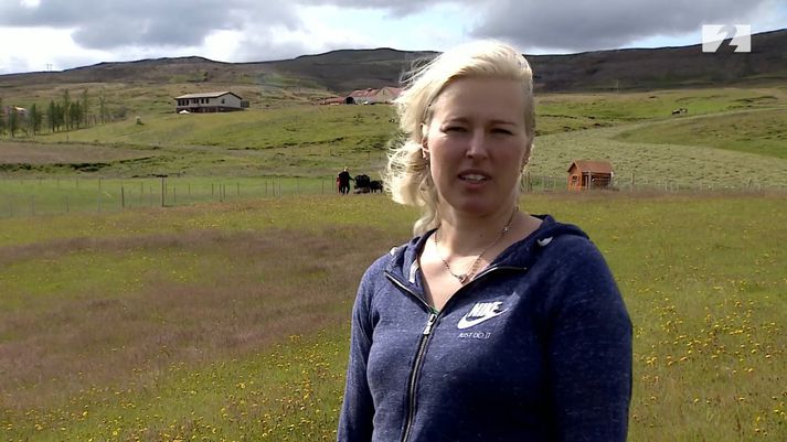 Sigrún Jóna Jónsdóttir, bóndi á Stóra Hálsi og fjallkóngur Grafnings.